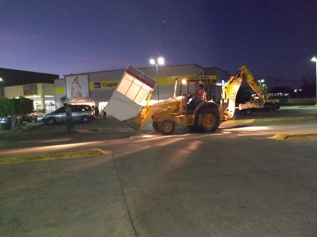 Estaciones de cobro de estacionamiento Plaza Cancun Mall
